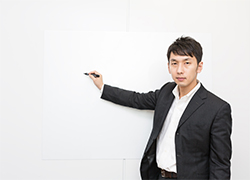 コーチングコーチの男性
